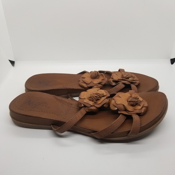 Naya Bristol brown leather flower slide sandals 8M - Picture 2 of 10